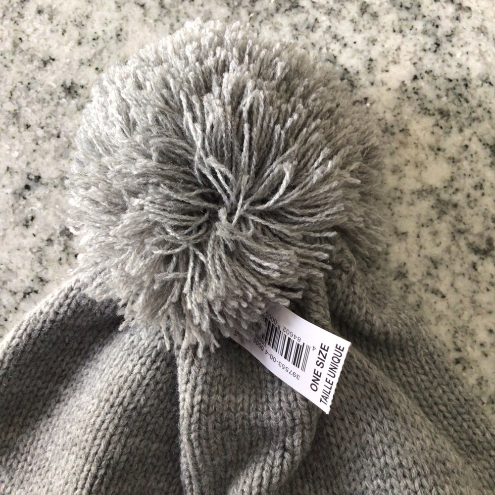 ❤️ GAP grey winter hat w pompom - Picture 4 of 6